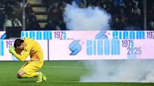 主动出击无望，火箭拒绝交易后卫，杜兰特努力仍难改变困境